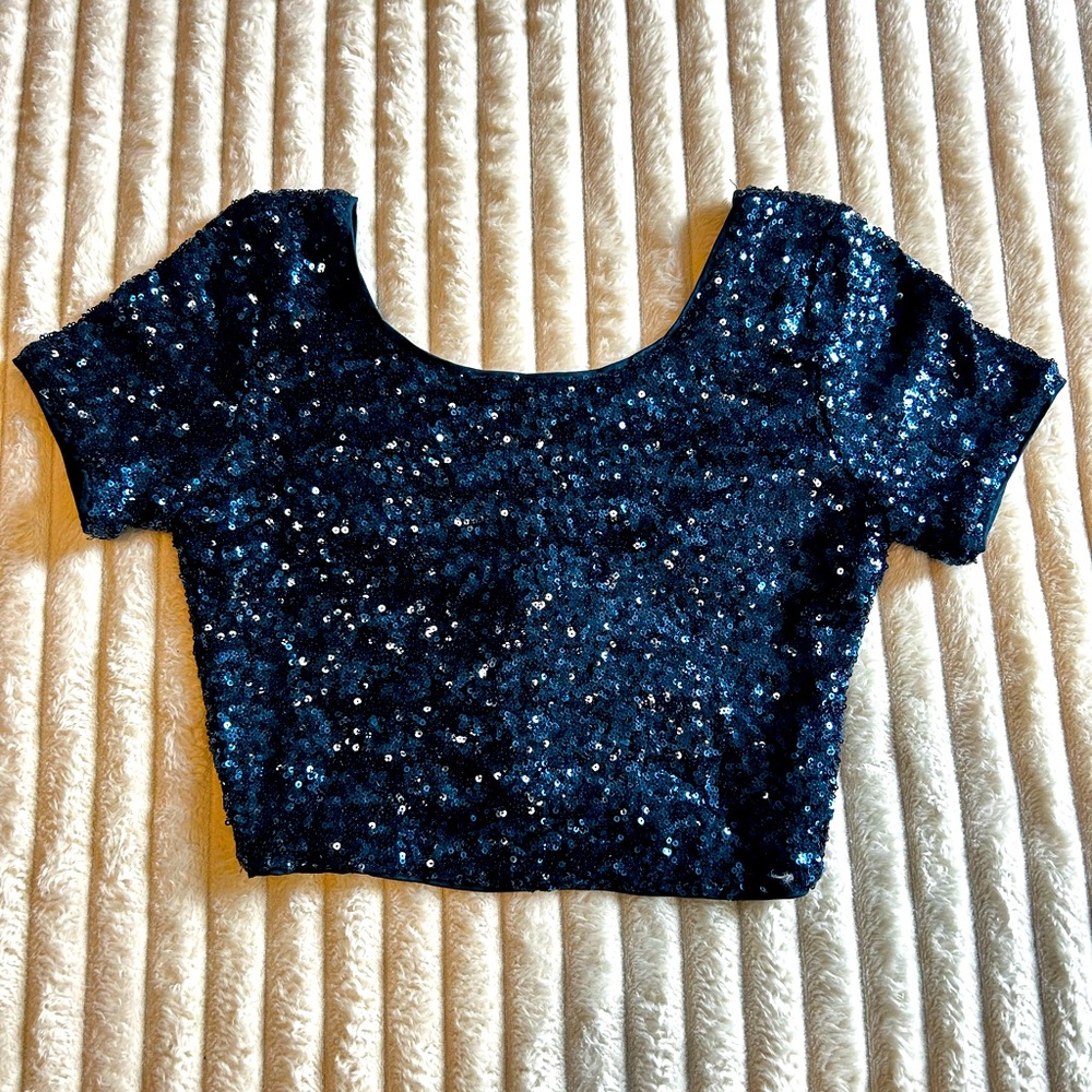 Forever 21 sequins crop top!